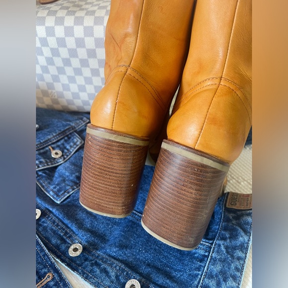 FRYE | Karma Zip 8R Platform Boots - Picture 5 of 8